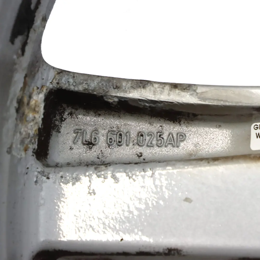 7L Silberne Alufelge 20" 9J ET:60 Sternspeiche für Volkswagen Touareg mit Teilenummer 7L6601025AP Volkswagen Touareg 7L Silberne Alufelge 20" 9J ET:60 Sternspeiche - SKU 7L6601025AP-1 - Teilenummer 7L6601025AP