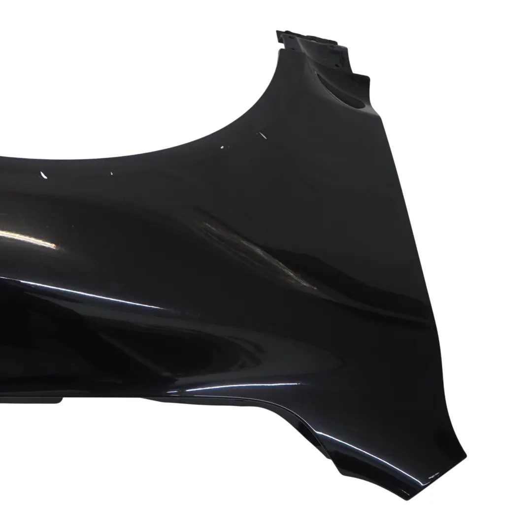 Pannello Laterale Anteriore Destro Ala Black Magic - C9Z per Volkswagen VW Touareg con numero di parte 7L6821102N Volkswagen VW Touareg Pannello Laterale Anteriore Destro Ala Black Magic - C9Z - SKU 7L6821102N-BLM - Numero di parte 7L6821102N