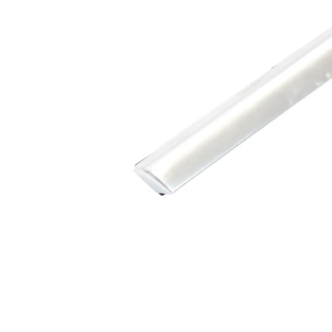  Joint D'Étanchéité Vitre Porte Avant Droite Volkswagen Touareg 7L - SKU 7L6837476E - Numéro de pièce 7L6837476E
