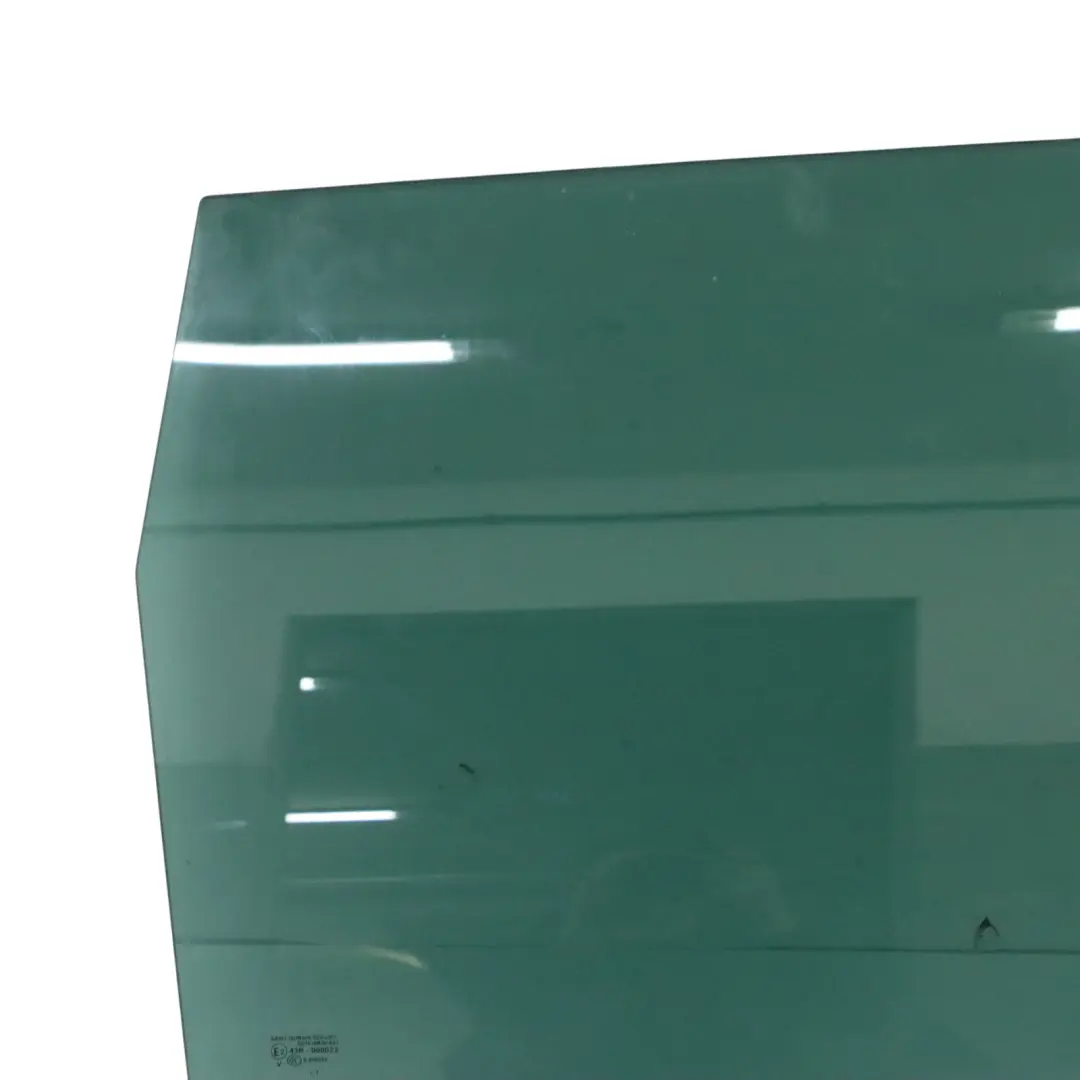 7L Vetro Porta Posteriore Destra Vetri AS3 per Volkswagen Touareg con numero di parte 7L6845206E Volkswagen Touareg 7L Vetro Porta Posteriore Destra Vetri AS3 - SKU 7L6845206E - Numero di parte 7L6845206E