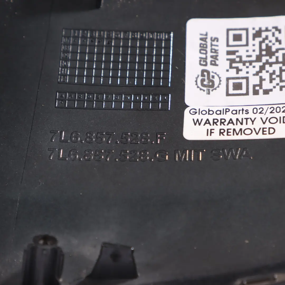 7L Wing Mirror Cap Right O/S Black Magic Pearl C9Z to VW Volkswagen Touareg with Part number 7L6857528F VW Volkswagen Touareg 7L Wing Mirror Cap Right O/S Black Magic Pearl C9Z - SKU 7L6857528F-BLM - Part number 7L6857528F