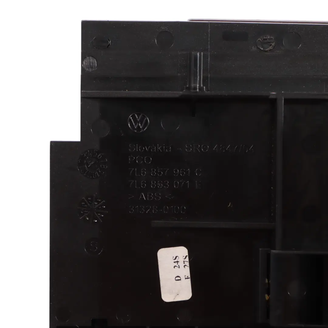 Volkswagen Touareg 7L Cendrier Console Centrale Cendrier Allume-Cigare - SKU 7L6857961 - Numéro de pièce 7L6857961