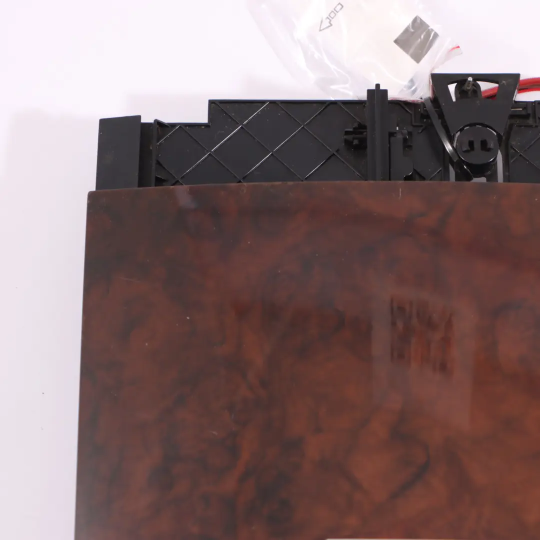 Volkswagen Touareg 7L Cendrier Console Centrale Cendrier Allume-Cigare - SKU 7L6857961 - Numéro de pièce 7L6857961