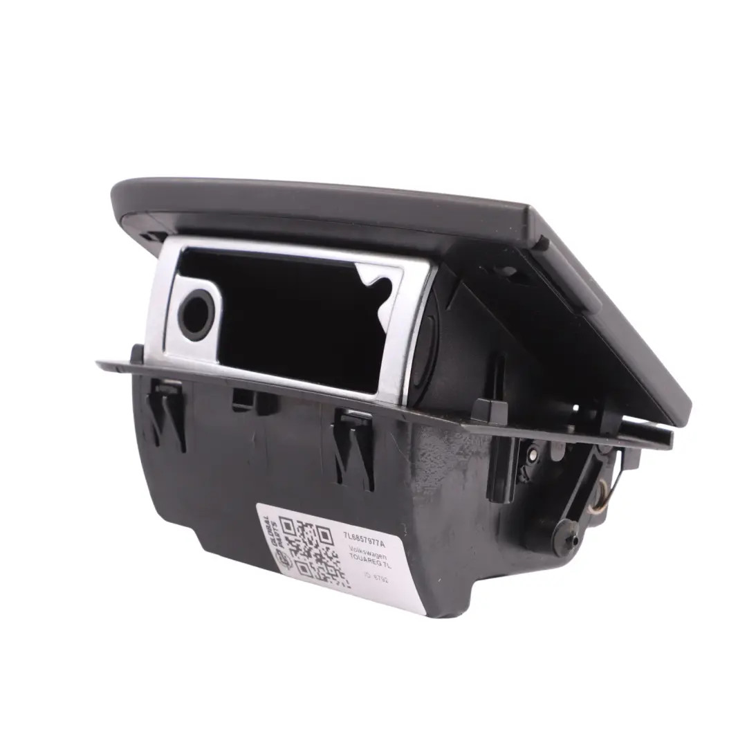 7L Couvercle rangement cendrier arrière gauche pour VW Volkswagen Touareg à propos du numéro de pièce 7L6857977A VW Volkswagen Touareg 7L Couvercle rangement cendrier arrière gauche - SKU 7L6857977A - Numéro de pièce 7L6857977A