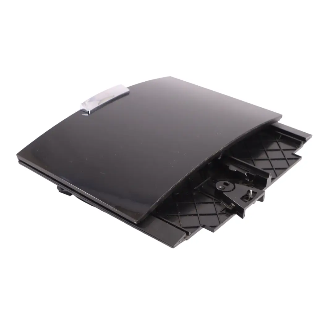 7L Portacenere Pannelo Anteriore Rivestimento Nero per Volkswagen Touareg con numero di parte 7L6863071F Volkswagen Touareg 7L Portacenere Pannelo Anteriore Rivestimento Nero - SKU 7L6863071F - Numero di parte 7L6863071F