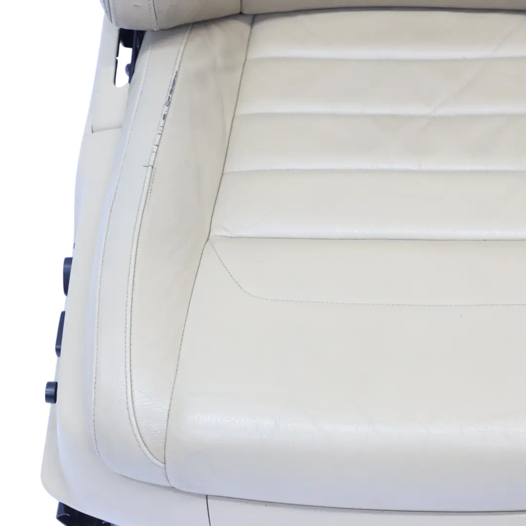 7L Fotel Przód Prawy Przedni Grzany Skóra Beżowy do Volkswagen Touareg o numerze 7L6881806FG Volkswagen Touareg 7L Fotel Przód Prawy Przedni Grzany Skóra Beżowy - SKU 7L6881806FG-2 - Numer Części 7L6881806FG