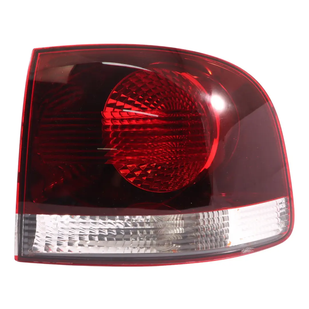 7L Lámpara trasera Luz trasera exterior derecha para VW Volkswagen Touareg con número de pieza 7L6945096R VW Volkswagen Touareg 7L Lámpara trasera Luz trasera exterior derecha - SKU 7L6945096R - Número de pieza 7L6945096R