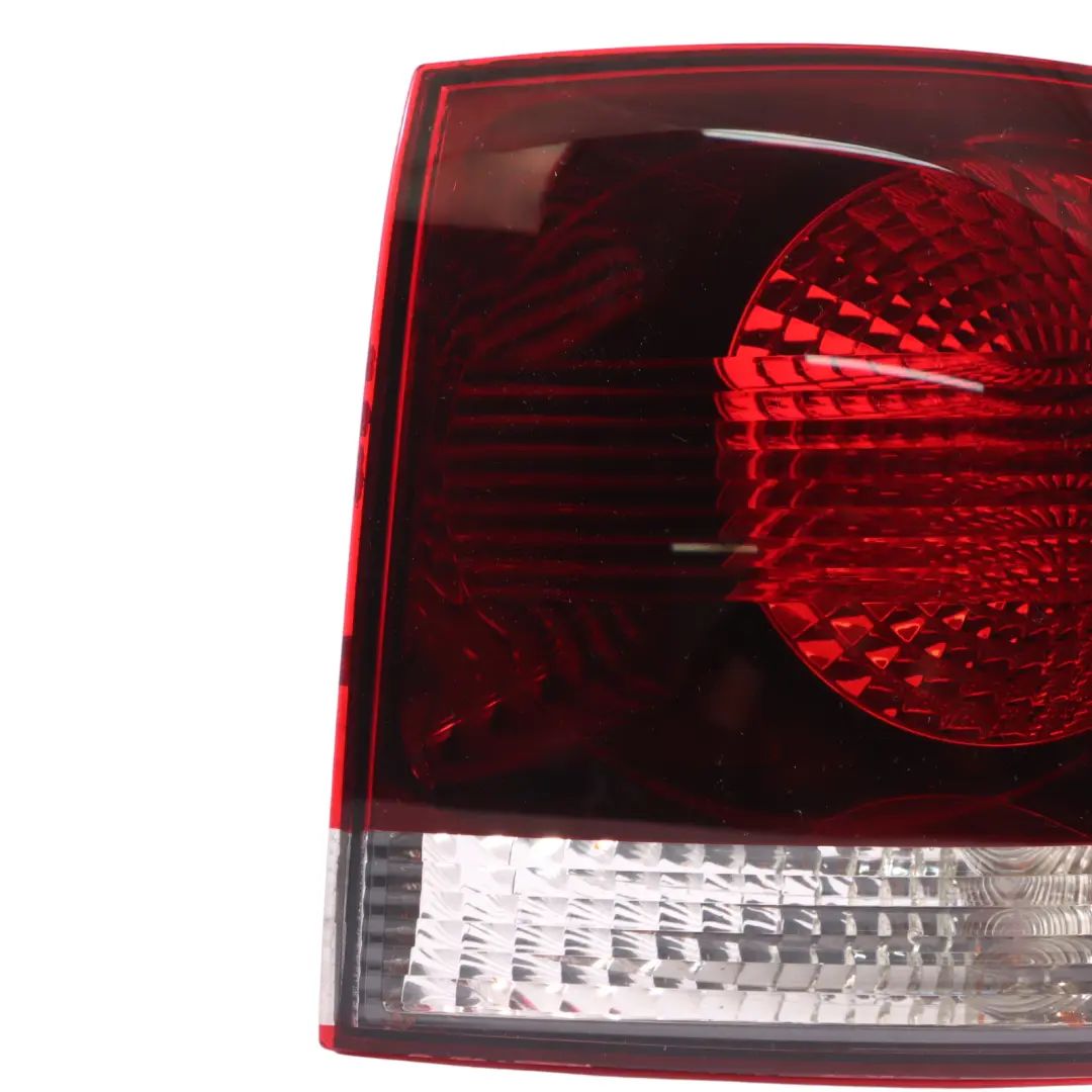 VW Volkswagen Touareg 7L Lampa Tylna Zewnętrzna Prawa - SKU 7L6945096R - Numer Części 7L6945096R