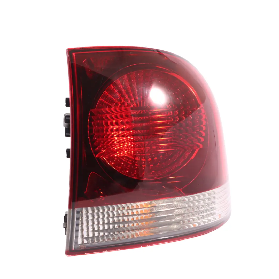 VW Volkswagen Touareg 7L Lampa Tylna Zewnętrzna Prawa - SKU 7L6945096R - Numer Części 7L6945096R