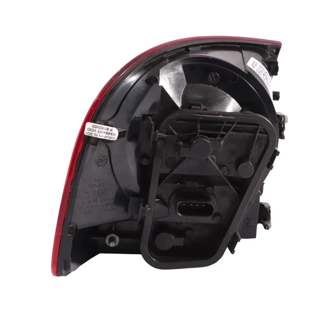 VW Volkswagen Touareg 7L Lampa Tylna Zewnętrzna Prawa - SKU 7L6945096R - Numer Części 7L6945096R