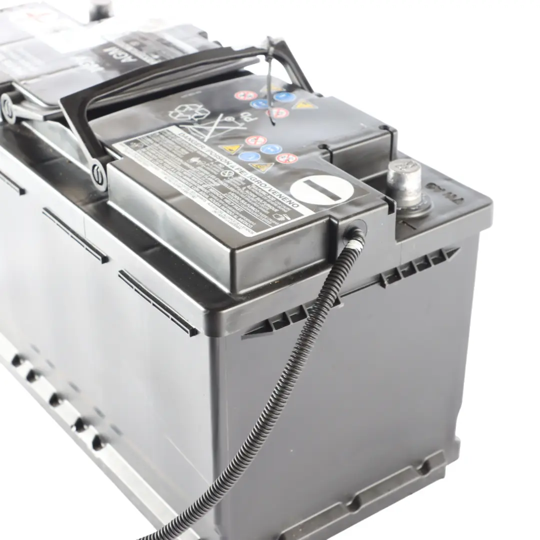 Varta Car Battery AGM 92Ah 850A to Audi Volkswagen with Part number 7P0915105C Audi Volkswagen Varta Car Battery AGM 92Ah 850A - SKU 7P0915105C - Part number 7P0915105C