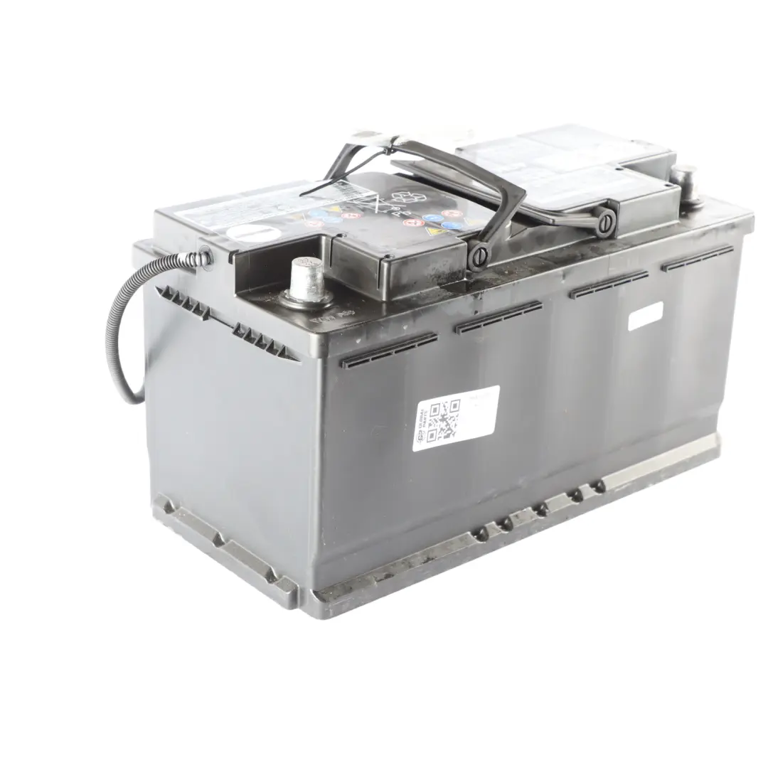 Varta Car Battery AGM 92Ah 850A to Audi Volkswagen with Part number 7P0915105C Audi Volkswagen Varta Car Battery AGM 92Ah 850A - SKU 7P0915105C - Part number 7P0915105C