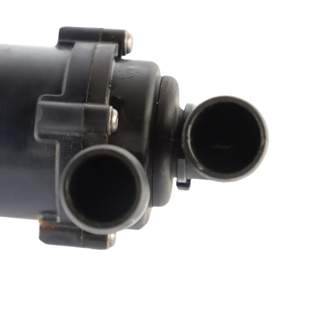 Additional Auxiliary Water Coolant Pump to Audi Q7 4L 3.0 TDI BUG with Part number 7P0965561 Audi Q7 4L 3.0 TDI BUG Additional Auxiliary Water Coolant Pump - SKU 7P0965561 - Part number 7P0965561