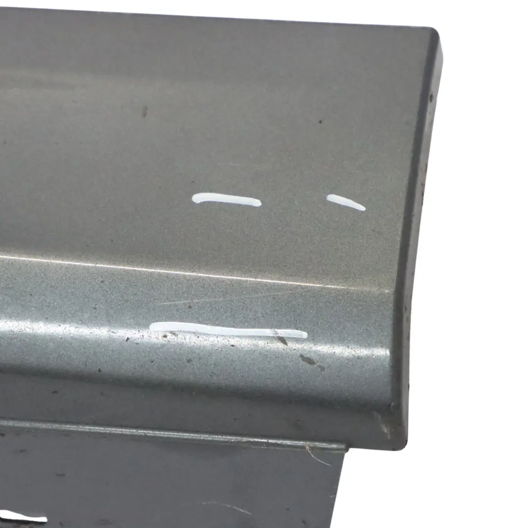 Striscia Davanzale Copertura Laterale Destra Mineralgrau B39 per BMW F20 M Sport con numero di parte 8056816 BMW F20 M Sport Striscia Davanzale Copertura Laterale Destra Mineralgrau B39 - SKU 8056816-MG3 - Numero di parte 8056816