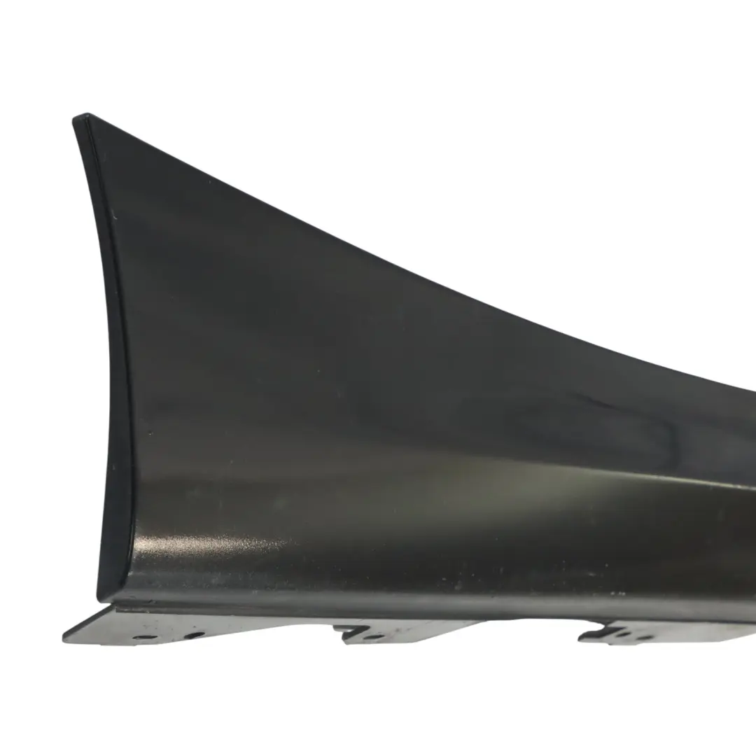Gonna laterale M Sport Sill Strip Right Black Sapphire Metallic 475 per BMW F21 F22 con numero di parte 8056818 BMW F21 F22 Gonna laterale M Sport Sill Strip Right Black Sapphire Metallic 475 - SKU 8056818-BS2 - Numero di parte 8056818