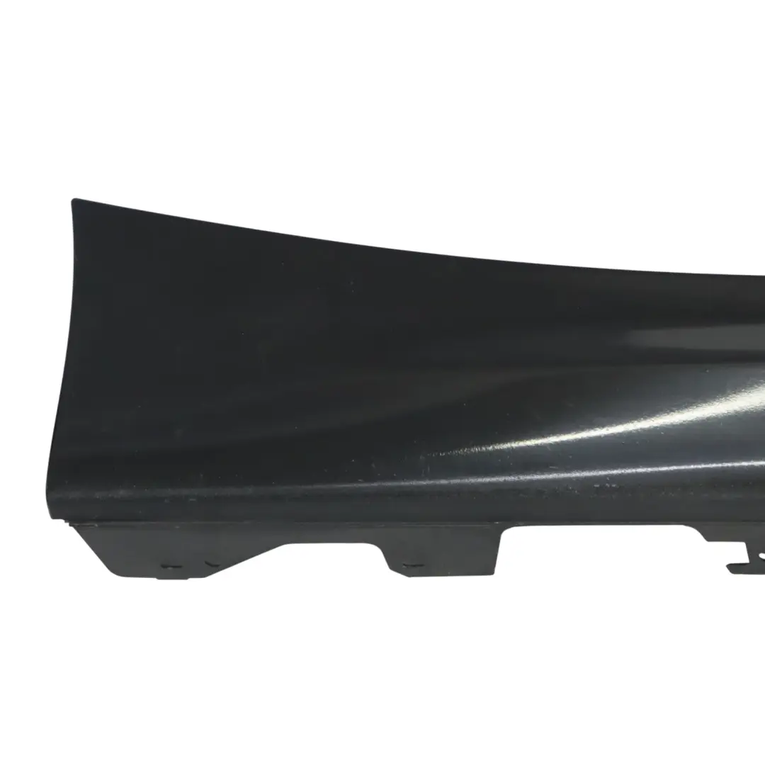 Gonna laterale M Sport Sill Strip Right Black Sapphire Metallic 475 per BMW F21 F22 con numero di parte 8056818 BMW F21 F22 Gonna laterale M Sport Sill Strip Right Black Sapphire Metallic 475 - SKU 8056818-BS2 - Numero di parte 8056818