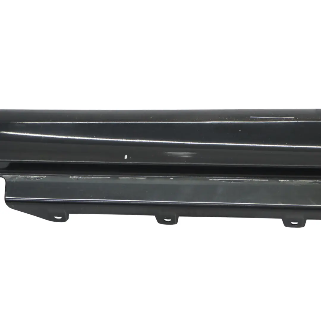 Gonna laterale M Sport Sill Strip Right Black Sapphire Metallic 475 per BMW F21 F22 con numero di parte 8056818 BMW F21 F22 Gonna laterale M Sport Sill Strip Right Black Sapphire Metallic 475 - SKU 8056818-BS2 - Numero di parte 8056818