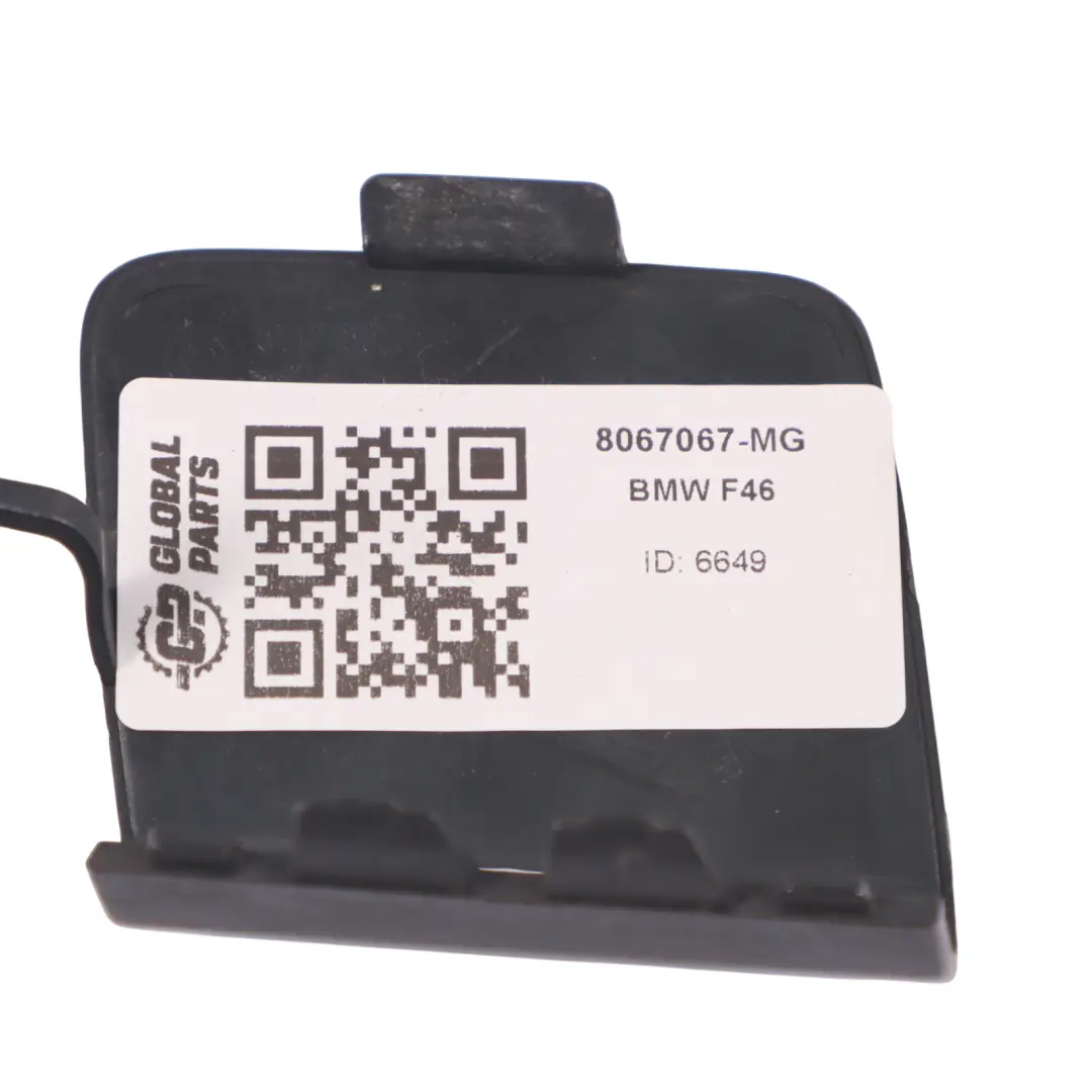 BMW F46 Gran Tourer Heck Stoß Stange Abschlepphaken Abdeckkappe Meteorgrau - Z7H - SKU 8067067-MGR - Teilenummer 8067067