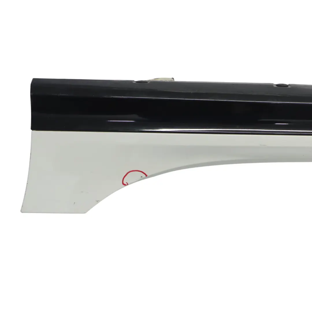 Moldura de umbral de puerta M Sport Faldón izquierdo Alpinweiss 3 - 300 para BMW F44 con número de pieza 8080945 BMW F44 Moldura de umbral de puerta M Sport Faldón izquierdo Alpinweiss 3 - 300 - SKU 8080945-AW - Número de pieza 8080945