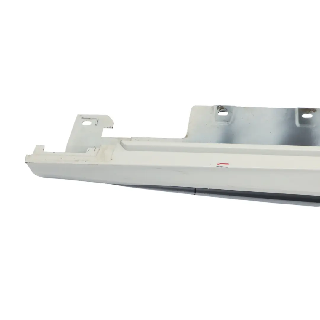 Listello sottoporta M Sport Gonna laterale sinistra Alpinweiss 3 - 300 per BMW F44 con numero di parte 8080945 BMW F44 Listello sottoporta M Sport Gonna laterale sinistra Alpinweiss 3 - 300 - SKU 8080945-AW - Numero di parte 8080945