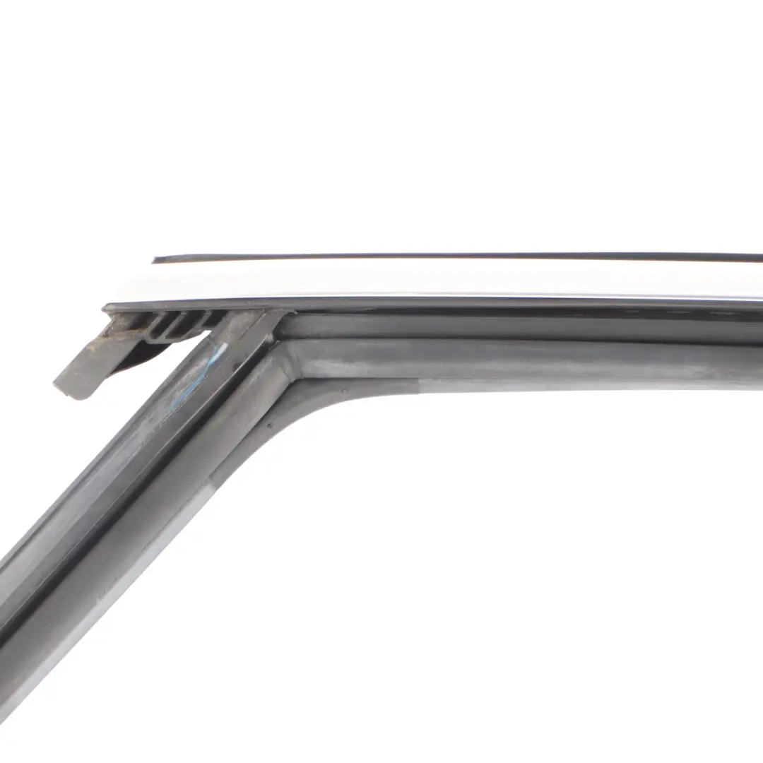 Finestra Guida Guarnizione Porta Destra Telaio Guarnizione per Audi Q5 FY con numero di parte 80A839432A Audi Q5 FY Finestra Guida Guarnizione Porta Destra Telaio Guarnizione - SKU 80A839432A - Numero di parte 80A839432A
