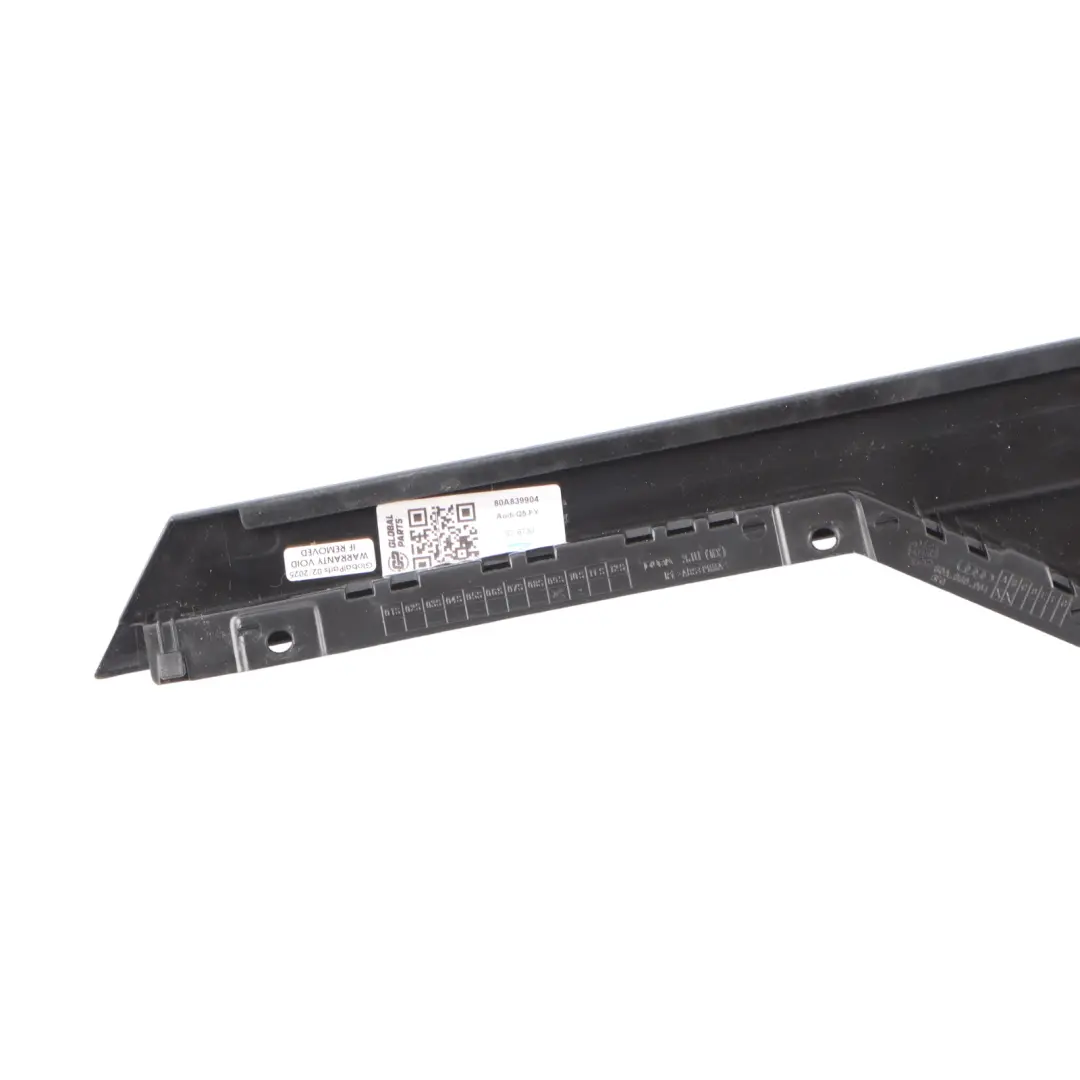 Moldura Puerta Trasera Derecha Embellecedor Pilar C Negro para Audi Q5 FY con número de pieza 80A839904 Audi Q5 FY Moldura Puerta Trasera Derecha Embellecedor Pilar C Negro - SKU 80A839904 - Número de pieza 80A839904