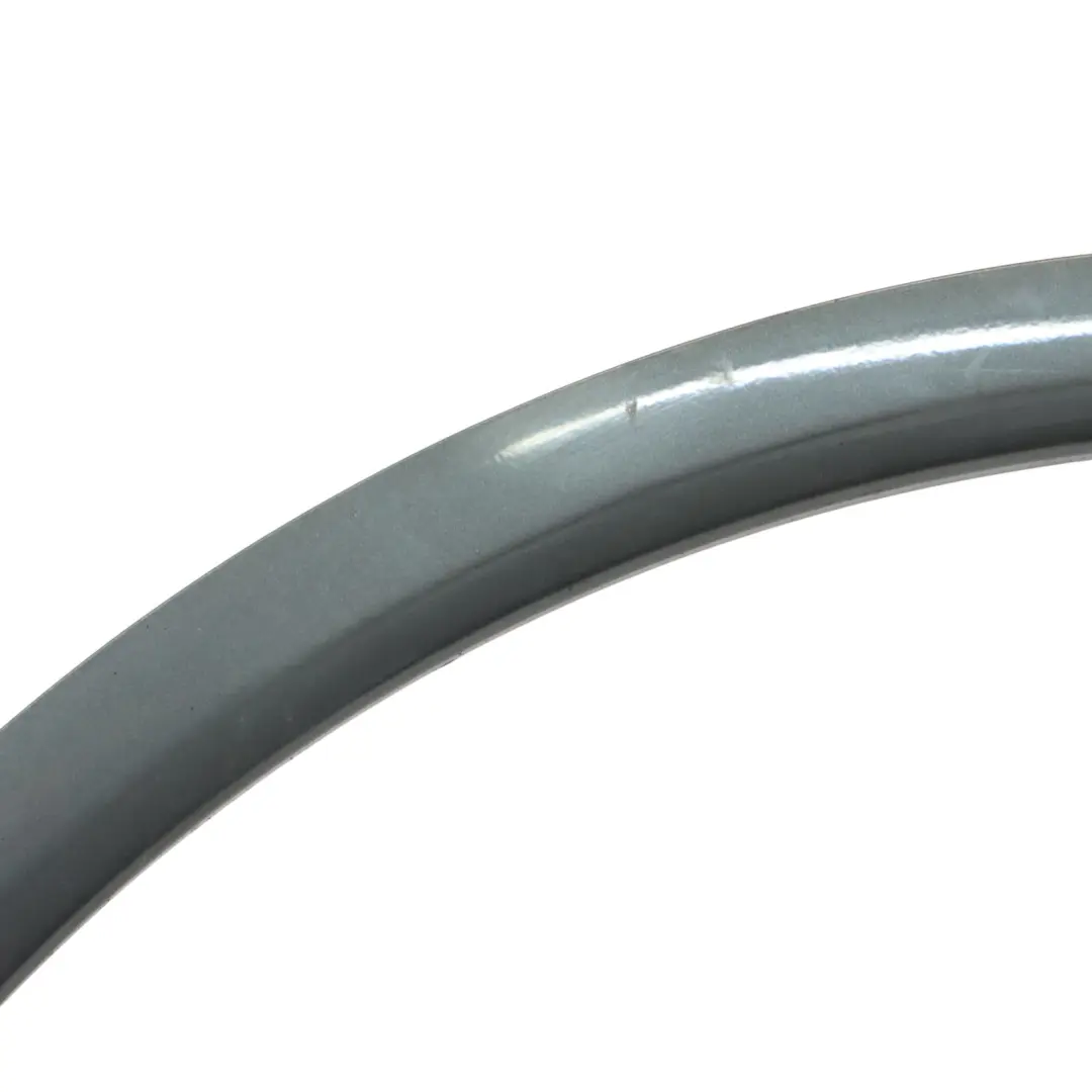 Tapa Paso de Rueda Trasero Derecho Moldura Gris Daytona - Z7S para Audi Q5 S con número de pieza 80A853818B-DGR Audi Q5 S Tapa Paso de Rueda Trasero Derecho Moldura Gris Daytona - Z7S - SKU 80A853818B-DGR - Número de pieza 80A853818B-DGR