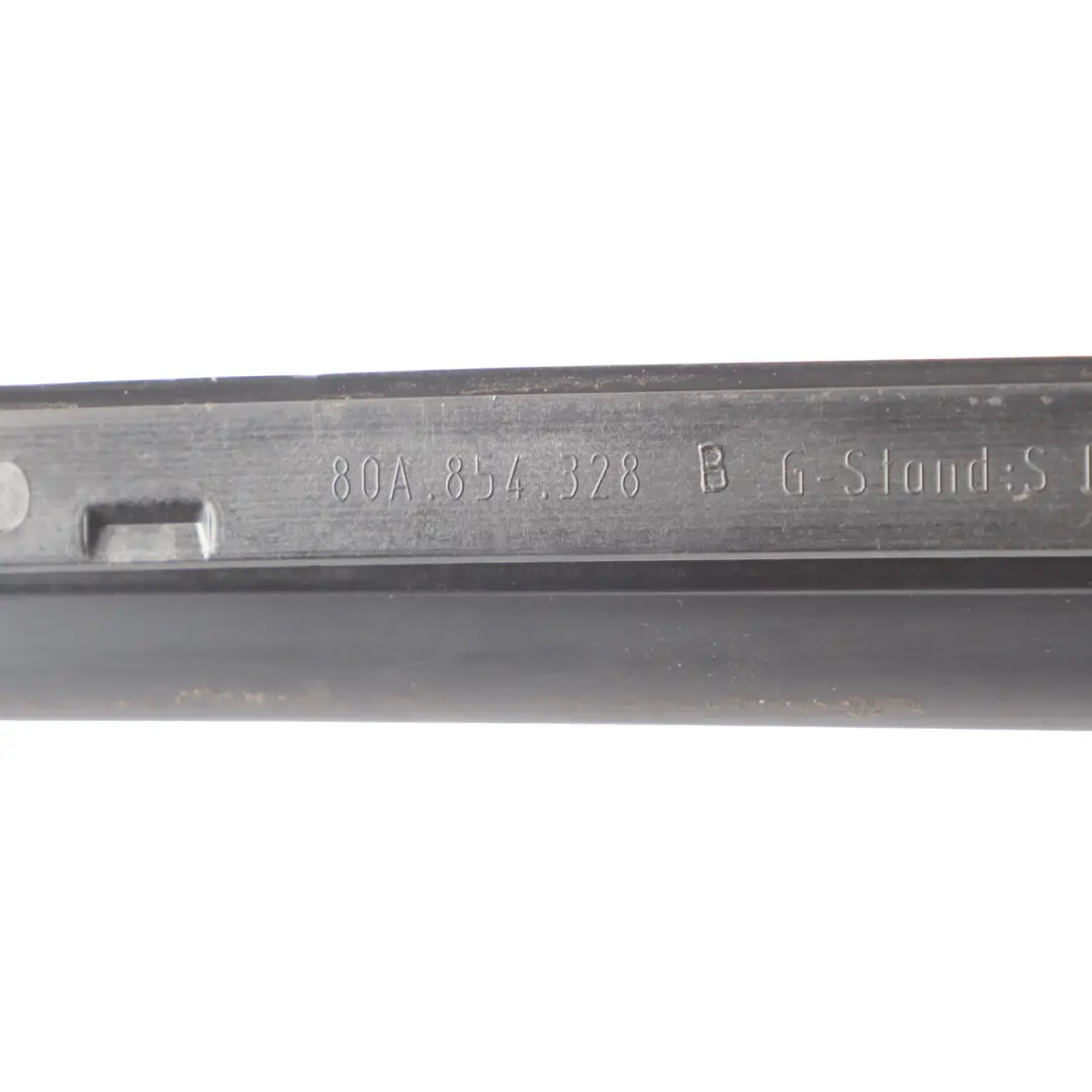 Strip Embellecedor Parabrisas Delantero Derecho para Audi Q5 FY con número de pieza 80A854328B Audi Q5 FY Strip Embellecedor Parabrisas Delantero Derecho - SKU 80A854328B - Número de pieza 80A854328B