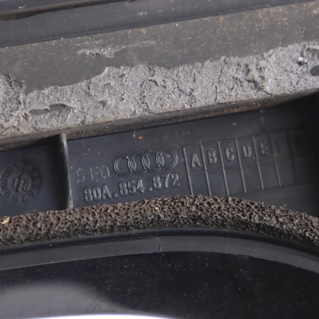 Audi Q5 FY Tylna Klapa Bagażnika Prawa Osłona Listwa Czarny - SKU 80A854872 - Numer Części 80A854872