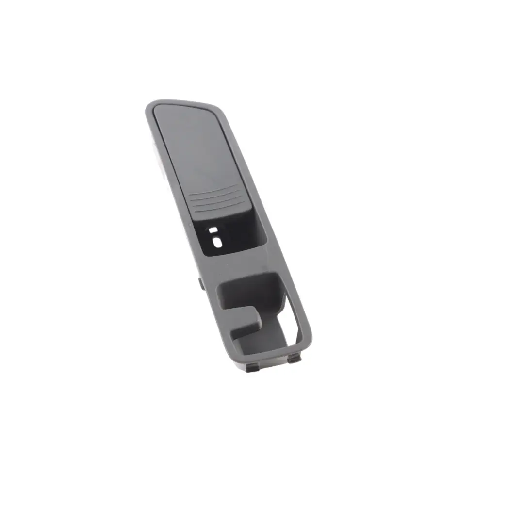 Embellecedor Montaje Apertura Asiento Trasero Izquierdo para Audi Q5 FY con número de pieza 80A867615 Audi Q5 FY Embellecedor Montaje Apertura Asiento Trasero Izquierdo - SKU 80A867615 - Número de pieza 80A867615