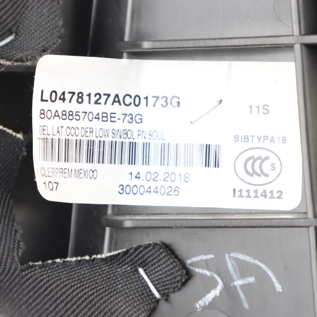 Cuscino Posteriore Sinistro Finitura Laterale Pelle Nera per Audi Q5 FY con numero di parte 80A885704BE Audi Q5 FY Cuscino Posteriore Sinistro Finitura Laterale Pelle Nera - SKU 80A885704BE - Numero di parte 80A885704BE