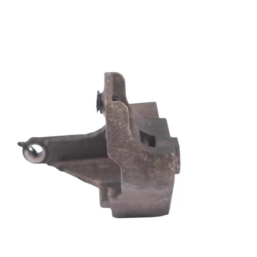 Primastrar X83 Engine Support Mount Bracket Left N/S to Nissan with Part number 8200157461 Nissan Primastrar X83 Engine Support Mount Bracket Left N/S - SKU 8200157461 - Part number 8200157461