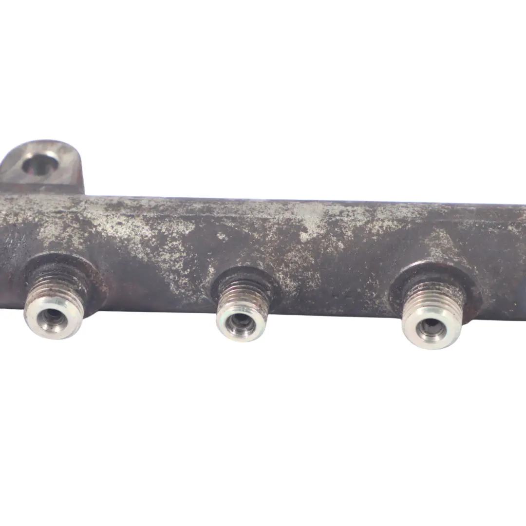 Injecteur rail tuyau pression conduite carburant pour Nissan Primastar X83 à propos du numéro de pièce 8200347176 Nissan Primastar X83 Injecteur rail tuyau pression conduite carburant - SKU 8200347176 - Numéro de pièce 8200347176