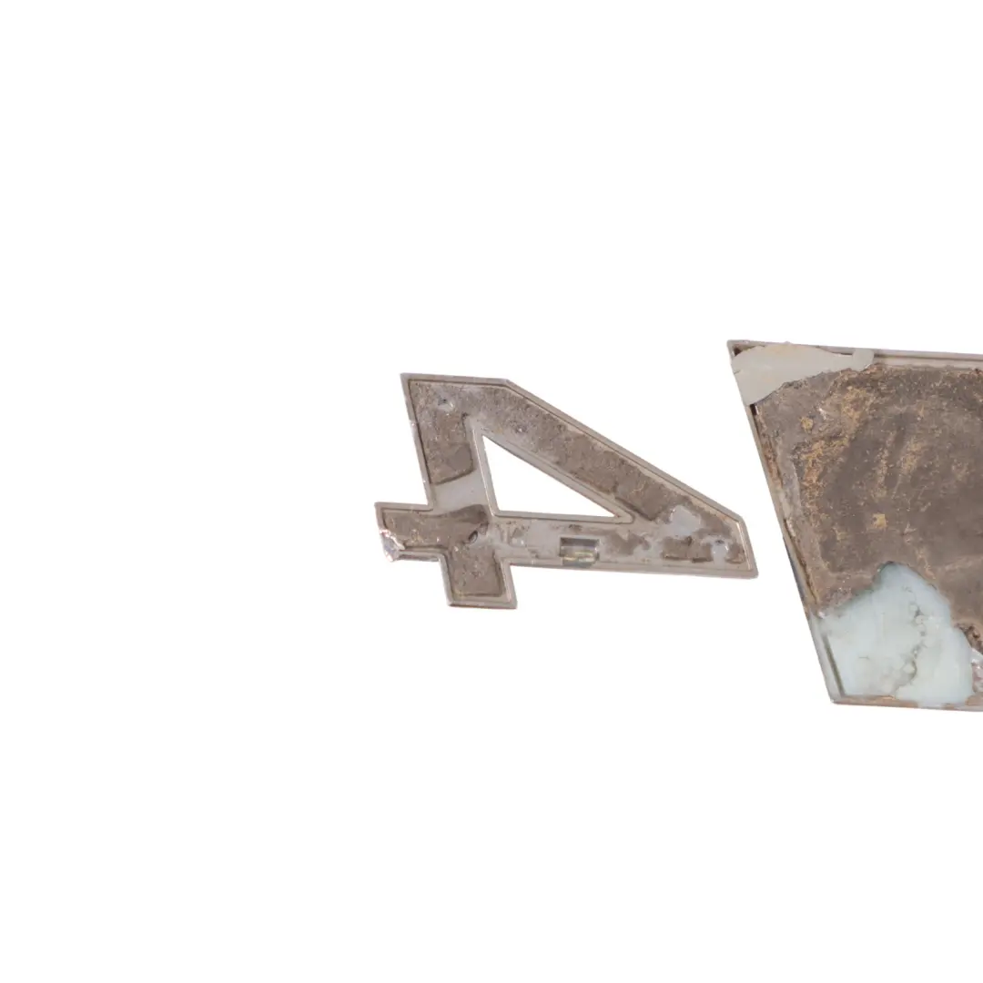 Emblemat Napis S4 Klapy Tylnej Bagażnika do Audi S4 B8 o numerze 8D0853737G Audi S4 B8 Emblemat Napis S4 Klapy Tylnej Bagażnika - SKU 8D0853737G - Numer Części 8D0853737G