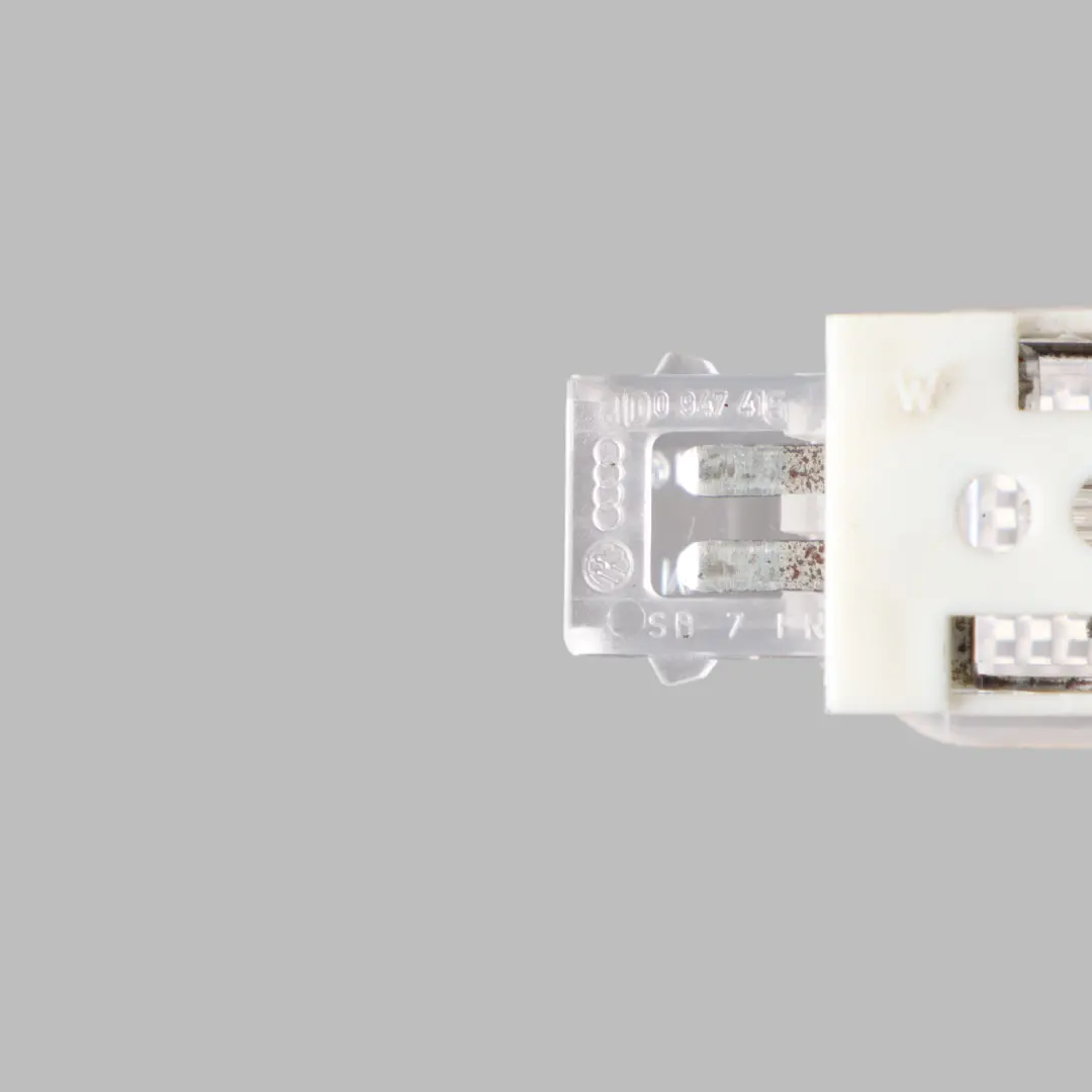 Kit De Lampes De Courtoisie Éclairage Trottoir Plancher pour Audi A6 C6 à propos du numéro de pièce 8D0947415 Audi A6 C6 Kit De Lampes De Courtoisie Éclairage Trottoir Plancher - SKU 8D0947415 - Numéro de pièce 8D0947415