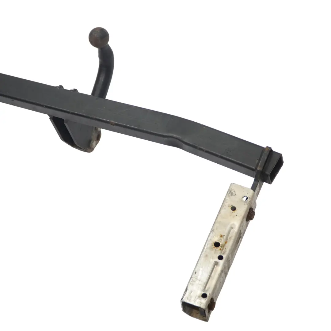Audi A4 B7 Attelage De Remorque Attelage De Remorque Porte-Remorque - SKU 8E0092155E-1 - Numéro de pièce 8E0092155E