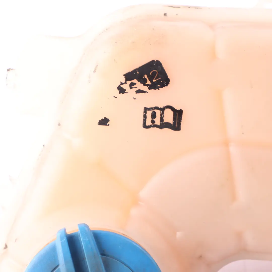 Coolant Water Reservoir Overflow Expansion Tank Bottle to Audi A4 B7 with Part number 8E0121405A Audi A4 B7 Coolant Water Reservoir Overflow Expansion Tank Bottle - SKU 8E0121405A - Part number 8E0121405A