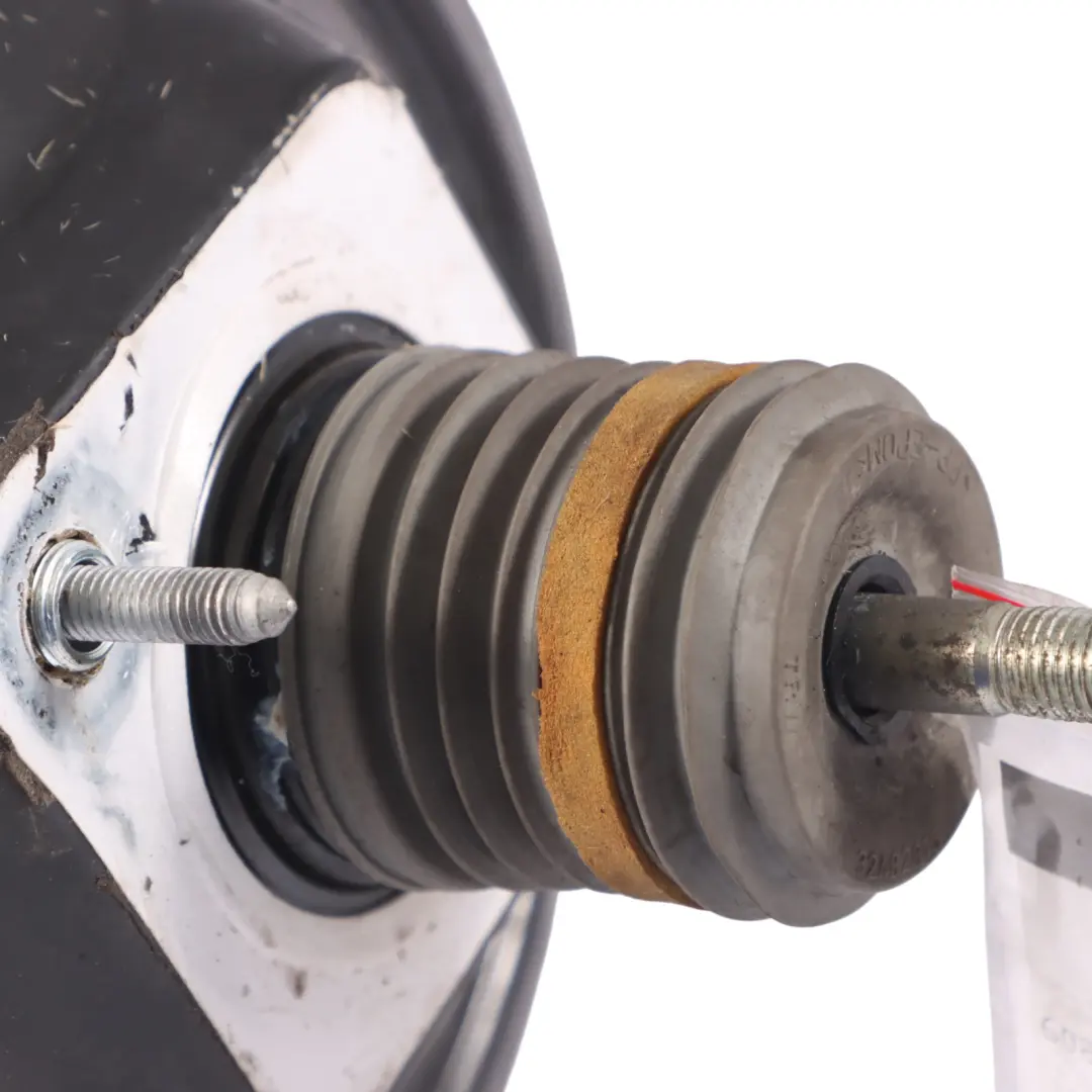 Servo Pompa Hamulca do Audi A4 B7 o numerze 8E0612107F Audi A4 B7 Servo Pompa Hamulca - SKU 8E0612107F - Numer Części 8E0612107F