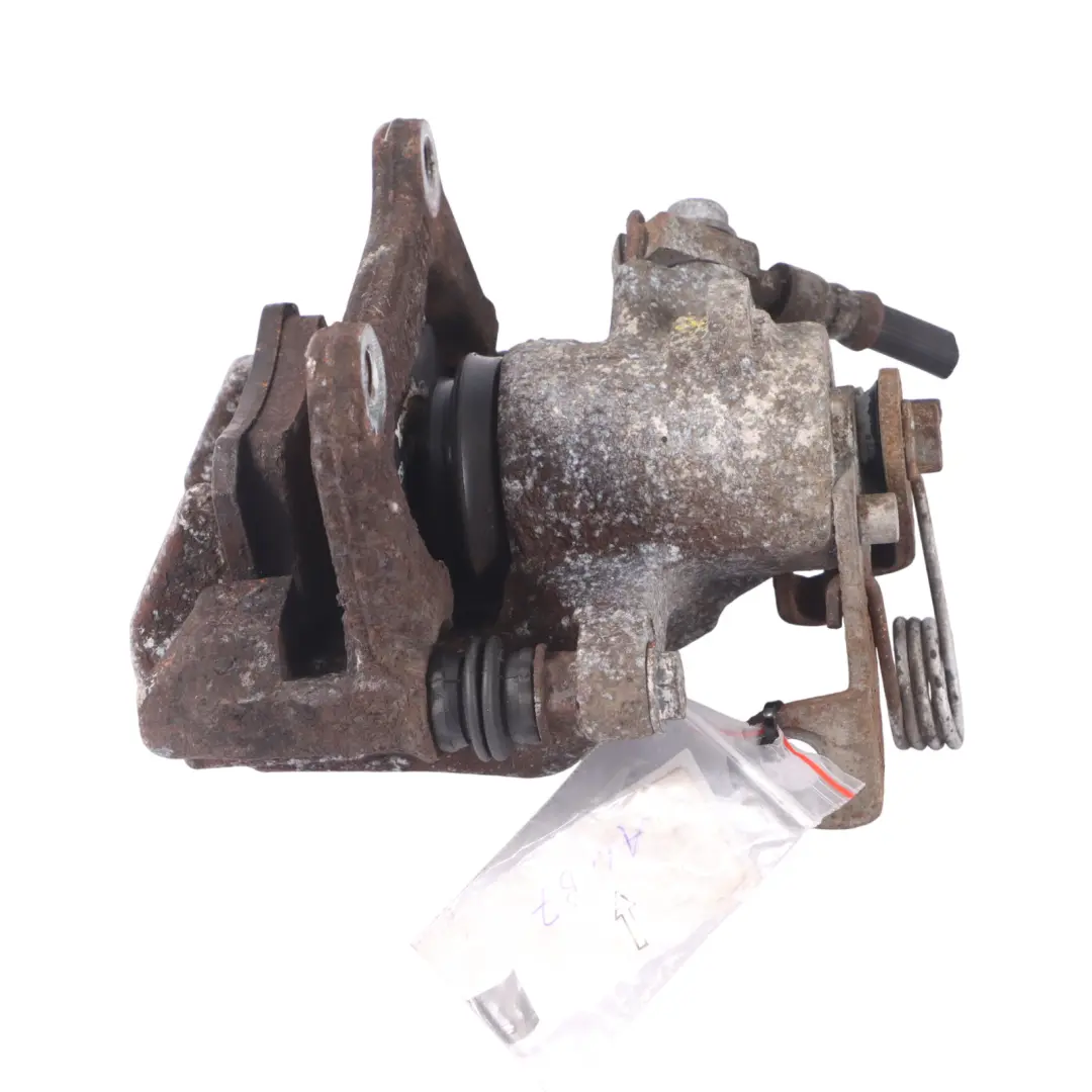 Porta Pinza Freno Trasero Derecho 245x10mm para Audi A4 B7 con número de pieza 8E0615424G Audi A4 B7 Porta Pinza Freno Trasero Derecho 245x10mm - SKU 8E0615424G - Número de pieza 8E0615424G