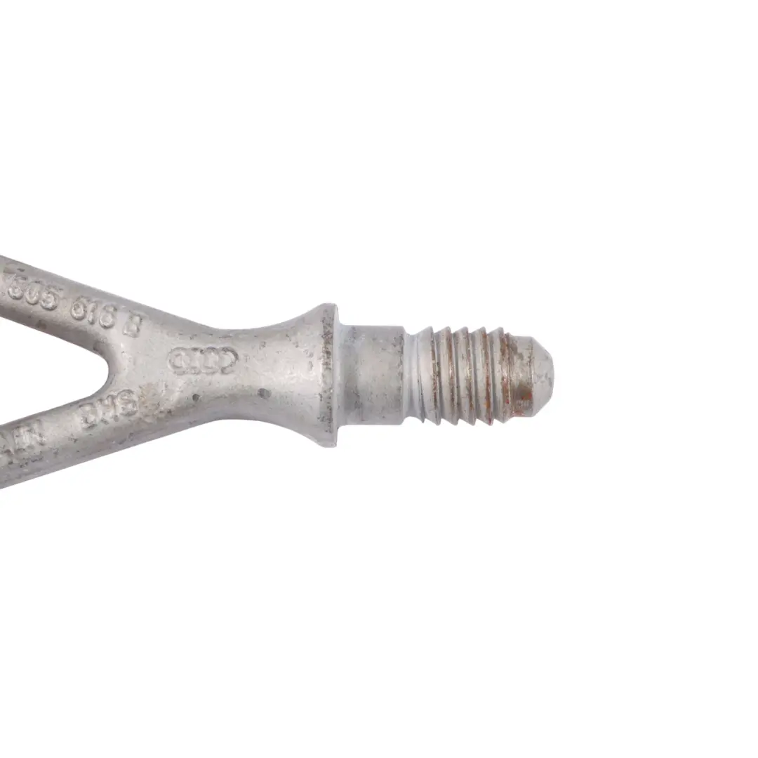 Outil de crochet d'attelage de remorquage 4B0805616A pour Audi A6 C6 A4 8E à propos du numéro de pièce 8E0805616B Audi A6 C6 A4 8E Outil de crochet d'attelage de remorquage 4B0805616A - SKU 8E0805616B - Numéro de pièce 8E0805616B