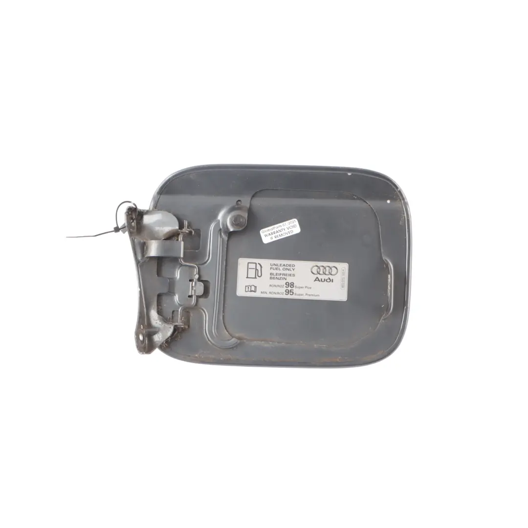 Audi A4 B7 Couvercle Trappe Réservoir Gris Dauphin Métallisé – X7Z - SKU 8E0809905E-DGM - Numéro de pièce 8E0809905E