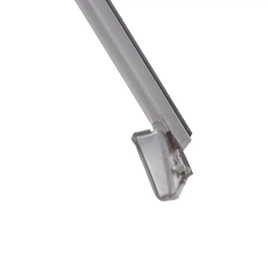 Junta goma guía ventanilla puerta delantera derecha 8E0837439AL para Audi A4 B7 8E con número de pieza 8E0837440AL Audi A4 B7 8E Junta goma guía ventanilla puerta delantera derecha 8E0837439AL - SKU 8E0837440AL - Número de pieza 8E0837440AL