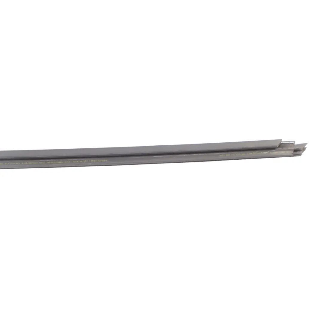 Audi Q3 8U Joint De Porte Intérieure De Fenêtre Avant Droite - SKU 8E0837480G - Numéro de pièce 8E0837480G