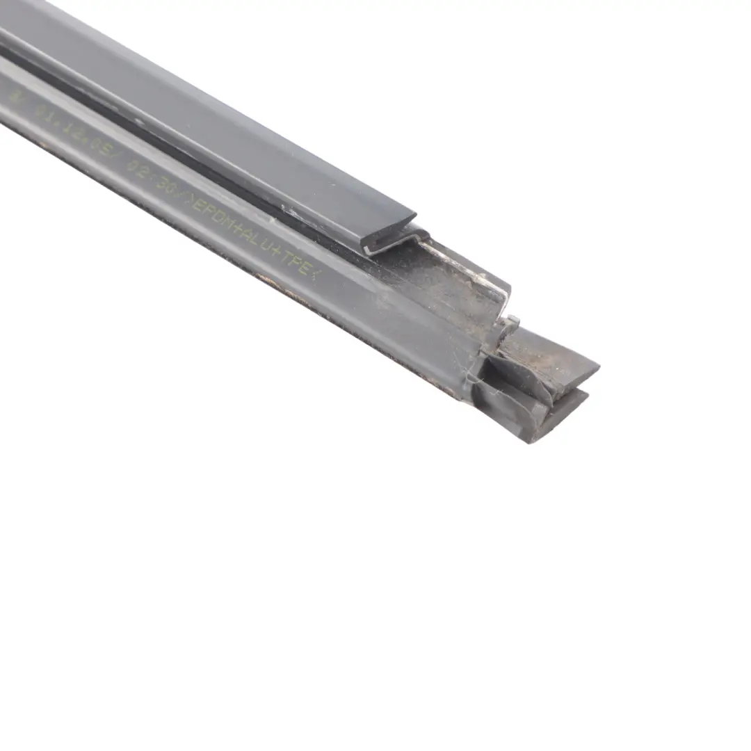 Hintere Tür Innenschwellerleiste Dichtung Links für Audi A3 8P mit Teilenummer 8E0839479G Audi A3 8P Hintere Tür Innenschwellerleiste Dichtung Links - SKU 8E0839479G - Teilenummer 8E0839479G