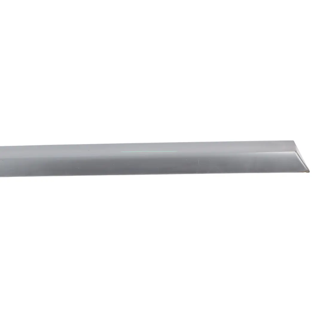 Audi A4 B7 Baguette De Porte Avant Gauche Finition Gris Dauphin Métallisé - X7Z - SKU 8E0853959C-DGM - Numéro de pièce 8E0853959C