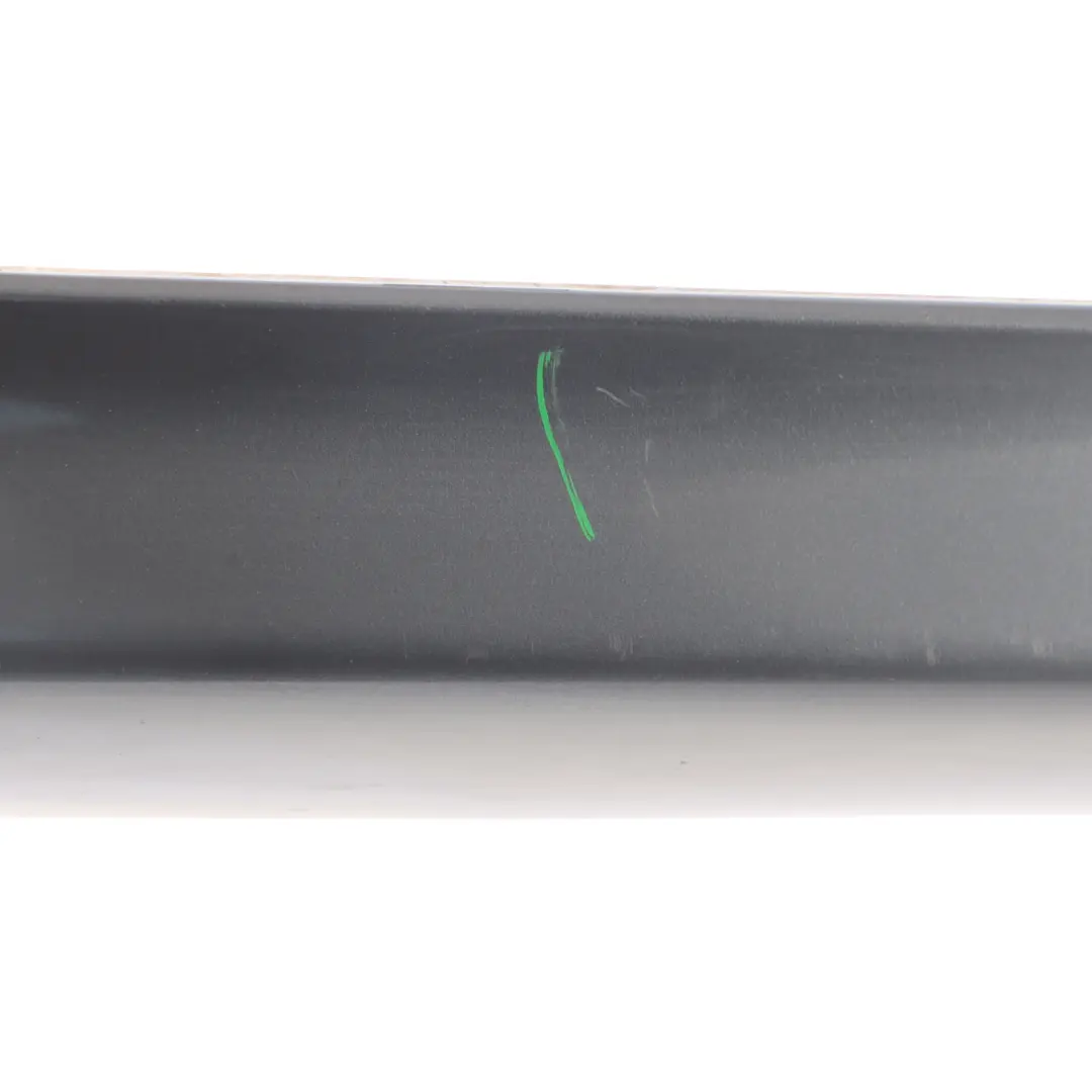 Modanatura Inferiore Porta Posteriore Sinistra Grigio Delfino X7Z per Audi A4 B7 con numero di parte 8E0853969D Audi A4 B7 Modanatura Inferiore Porta Posteriore Sinistra Grigio Delfino X7Z - SKU 8E0853969D-DGM - Numero di parte 8E0853969D