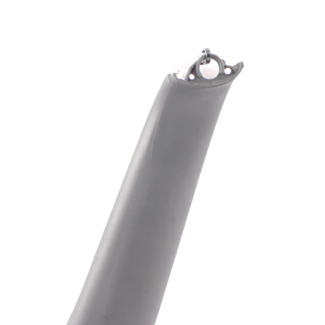 Tylna Prawa Maskownica Klamki Boczka Drzwi 8E0868394 do Audi A4 B7 o numerze 8E0868394A Audi A4 B7 Tylna Prawa Maskownica Klamki Boczka Drzwi 8E0868394 - SKU 8E0868394A - Numer Części 8E0868394A