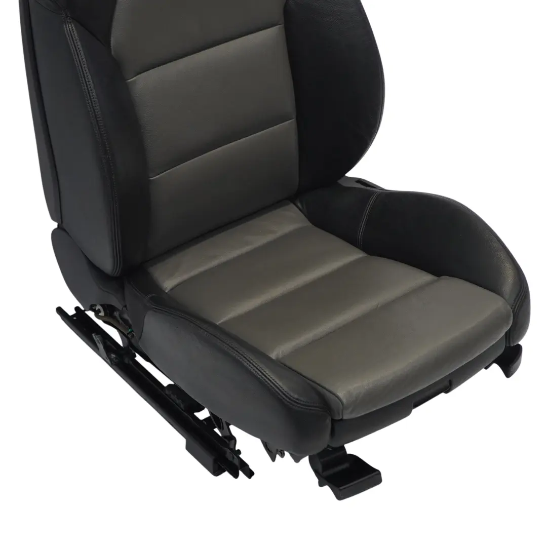 Fotel Sport Lewy Przód Skórzany Achat Soul do Audi A4 B7 8E o numerze 8E0881805AN Audi A4 B7 8E Fotel Sport Lewy Przód Skórzany Achat Soul - SKU 8E0881805AN-1 - Numer Części 8E0881805AN