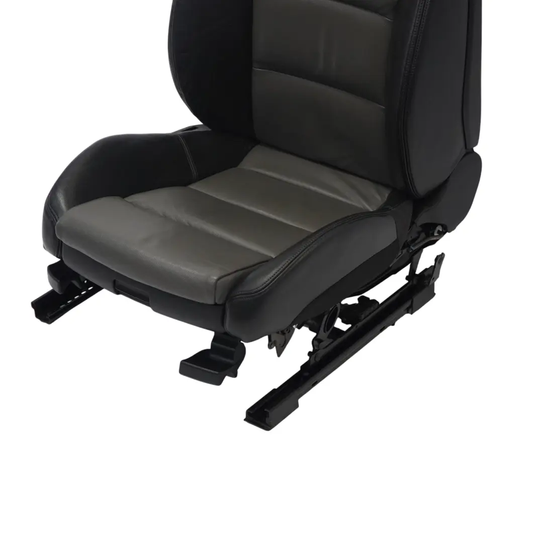 Fotel Sport Prawy Przód Skórzany Achat Soul do Audi A4 B7 8E o numerze 8E0881806AN Audi A4 B7 8E Fotel Sport Prawy Przód Skórzany Achat Soul - SKU 8E0881806AN-1 - Numer Części 8E0881806AN
