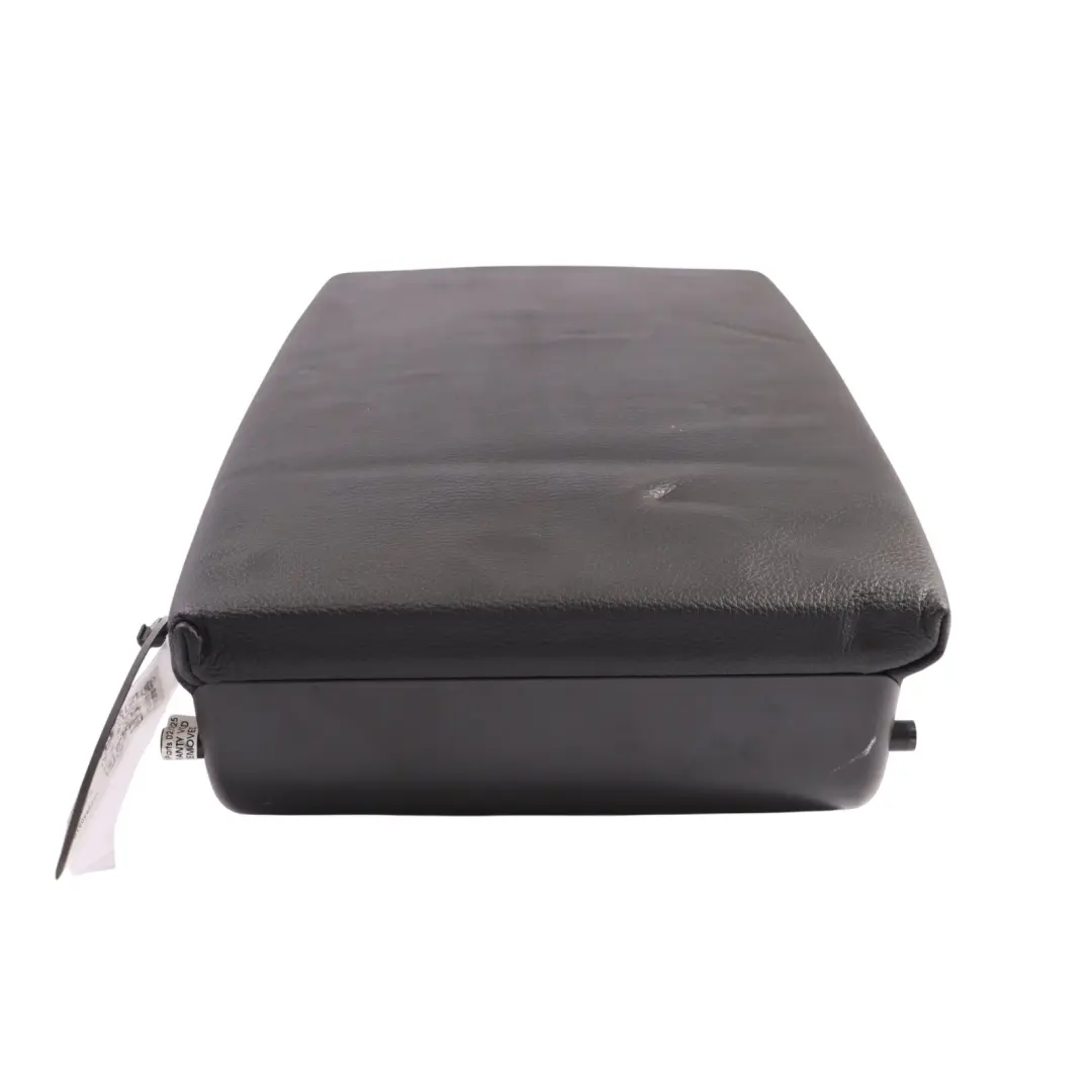 Tylny Skórzany Podłokietnik Czarny do Audi A4 B7 o numerze 8E0885081P Audi A4 B7 Tylny Skórzany Podłokietnik Czarny - SKU 8E0885081P - Numer Części 8E0885081P